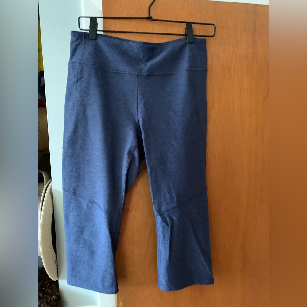 Outdoor voices capri leggings
